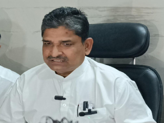 अशांवर गुन्हा नोंदवून कारागृहात डांबा !
