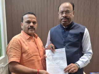 बनावट उत्पन्न दाखल्यांवर मिळालेले ‘आर्.टी.ई.’ प्रवेश रहित करा ! – माजी आमदार नरेंद्र पवार यांची मागणी