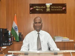 प्रत्येक पात्र मतदाराची अचूक नोंद सुनिश्चित करावी ! – एस्. चोकलिंगम, मुख्य निवडणूक अधिकारी