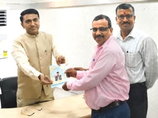 सनातन संस्थेच्या वतीने मुख्यमंत्री डॉ. प्रमोद सावंत यांना गुरुपौर्णिमा महोत्सवाचे निमंत्रण