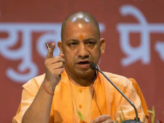 तत्कालीन समाजवादी आणि काँग्रेस पक्षांच्या सरकारांनी कब्रस्तानांच्या भिंतींवर पैसा खर्च करणे, हेच ‘धर्मनिरपेक्षता’ मानले ! – Yogi Adityanath