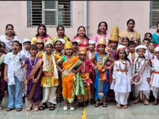 आषाढी वारीनिमित्त ‘बंगाली एज्युकेशन सोसायटी स्कूल’च्या विद्यार्थ्यांनी काढली हरिनाम दिंडी !