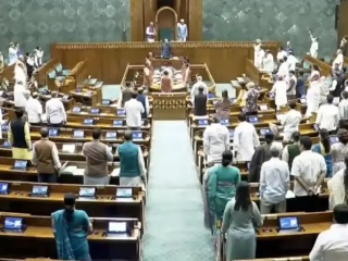 देहली आंदोलनावरून संसदेचे कामकाज स्थगित